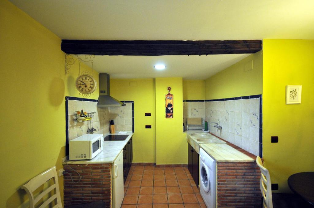 Apartamentos El Canonigo De Teruel Ruang foto